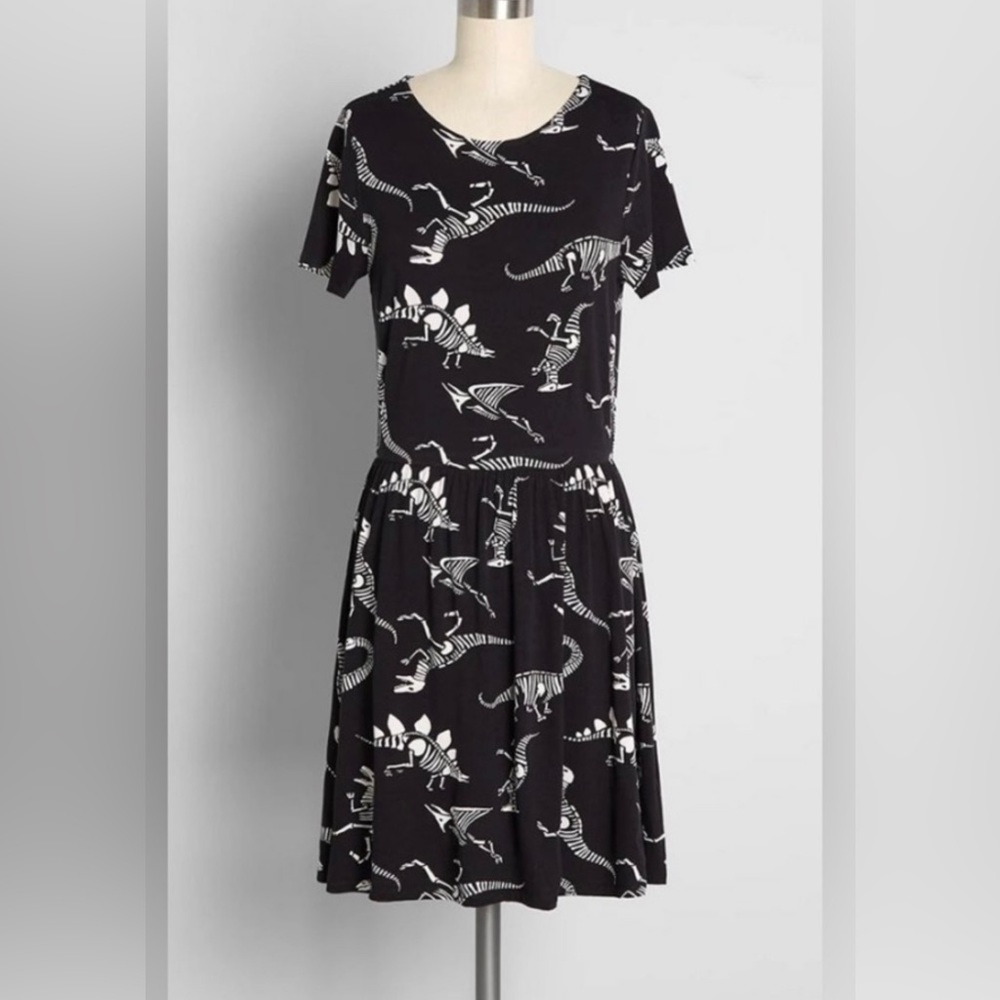 ModCloth dinosaur skeletons dress M